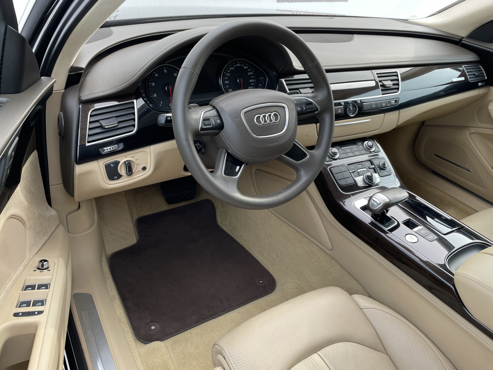 Audi A8, 2016